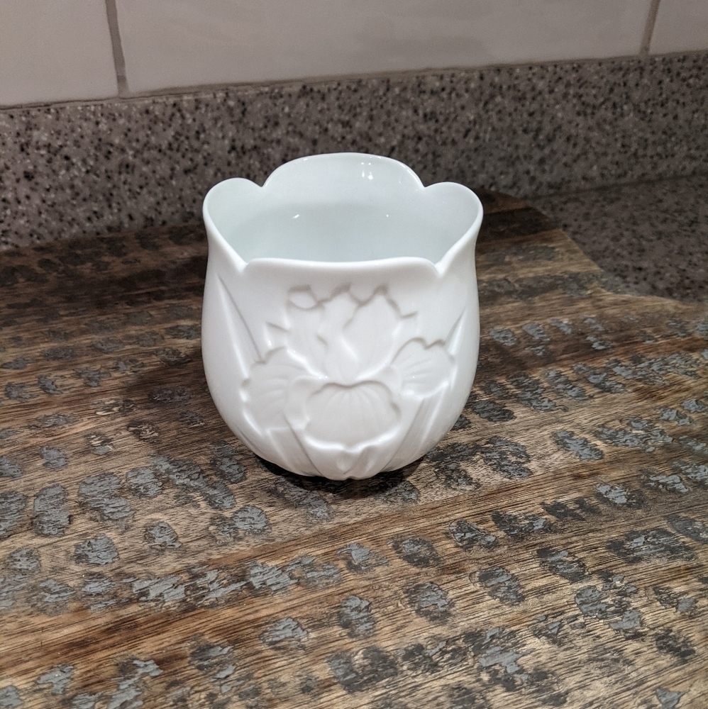 𝅺OTAGIRI Japan Iris Flower White Votive Holder